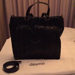 Desmo large textured tote
